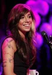 4c1b76158323113 Christina Perri   Twilight Saga Concert Tour in Chicago (Nov. 8)   20 HQ high resolution candids